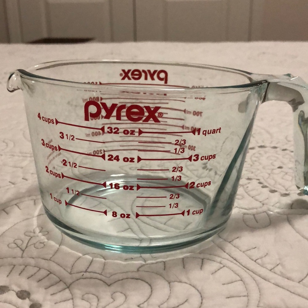 3/$15 💛 PYREX // Measuring Cup